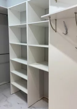 Мебель в гардеробную комнату